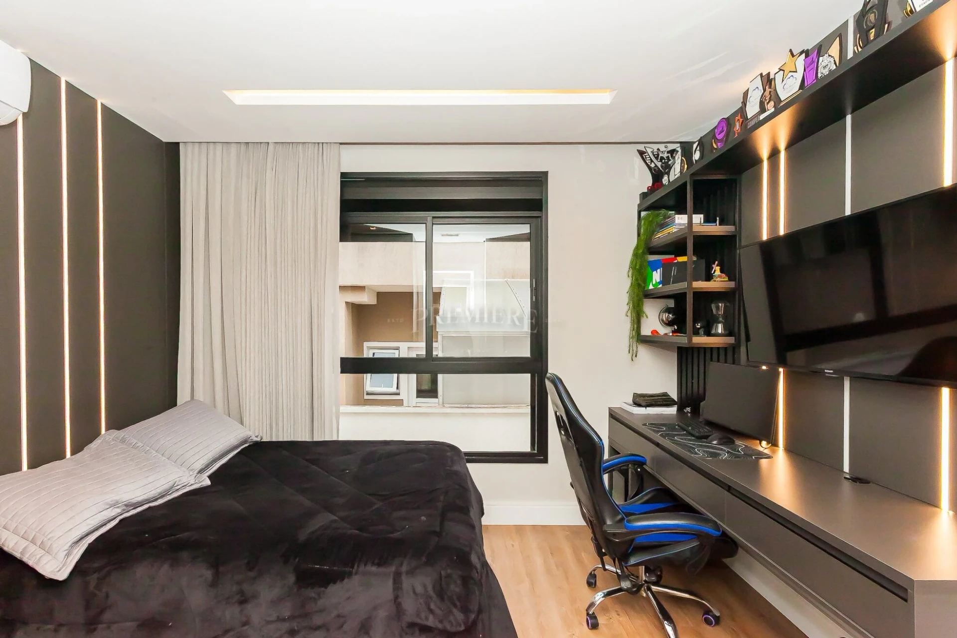 4-bedroom house with a home office in Curitiba — photo 26