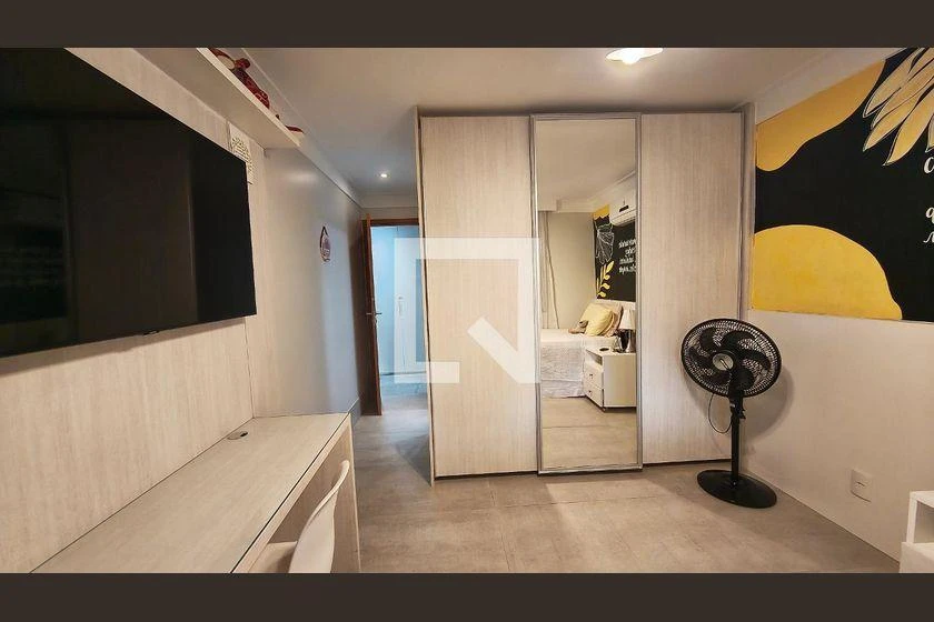 Furnished apartment, 160 m², with a glass-enclosed balcony — photo 16