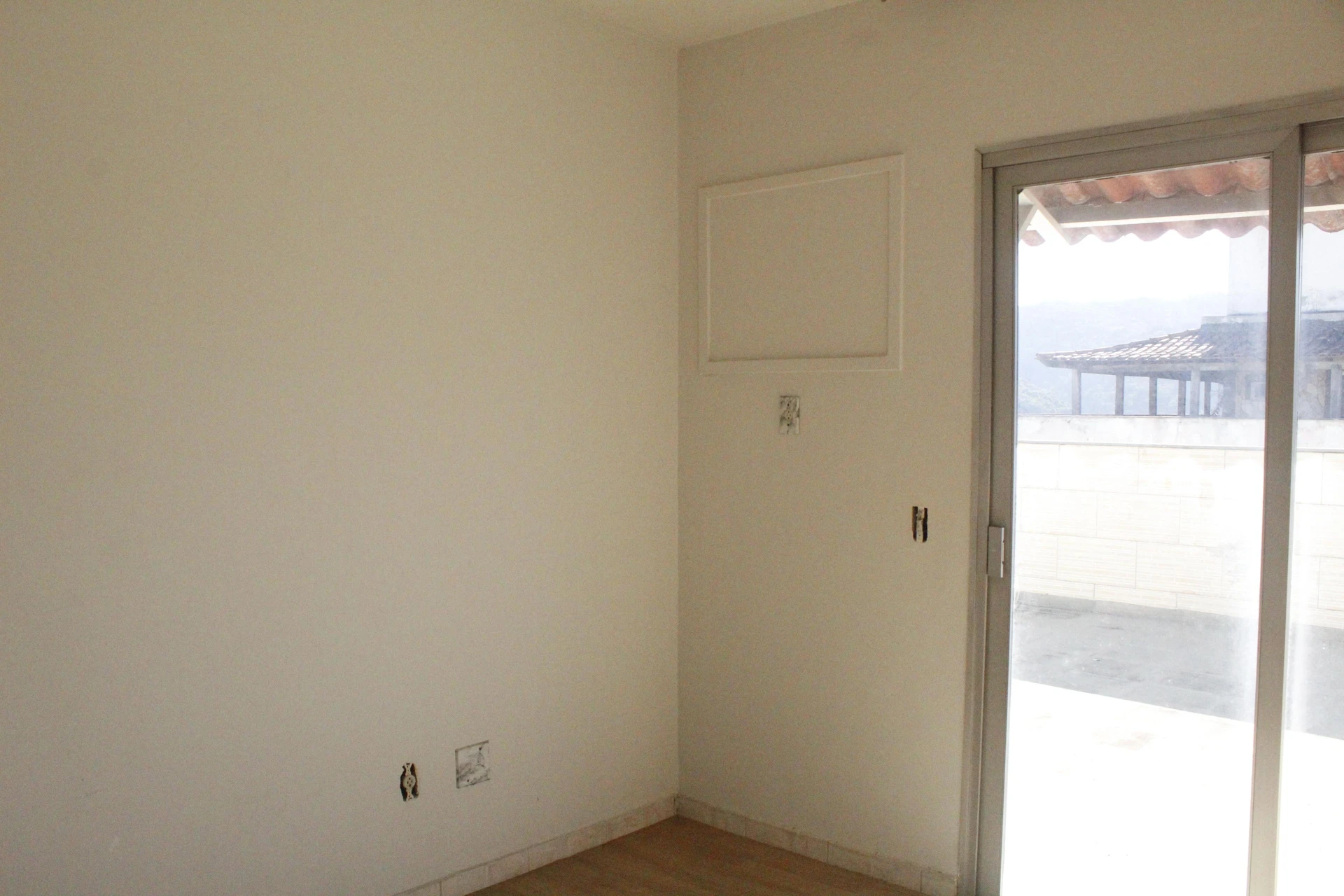 Rental apartment with 4 bedrooms and a balcony — photo 51