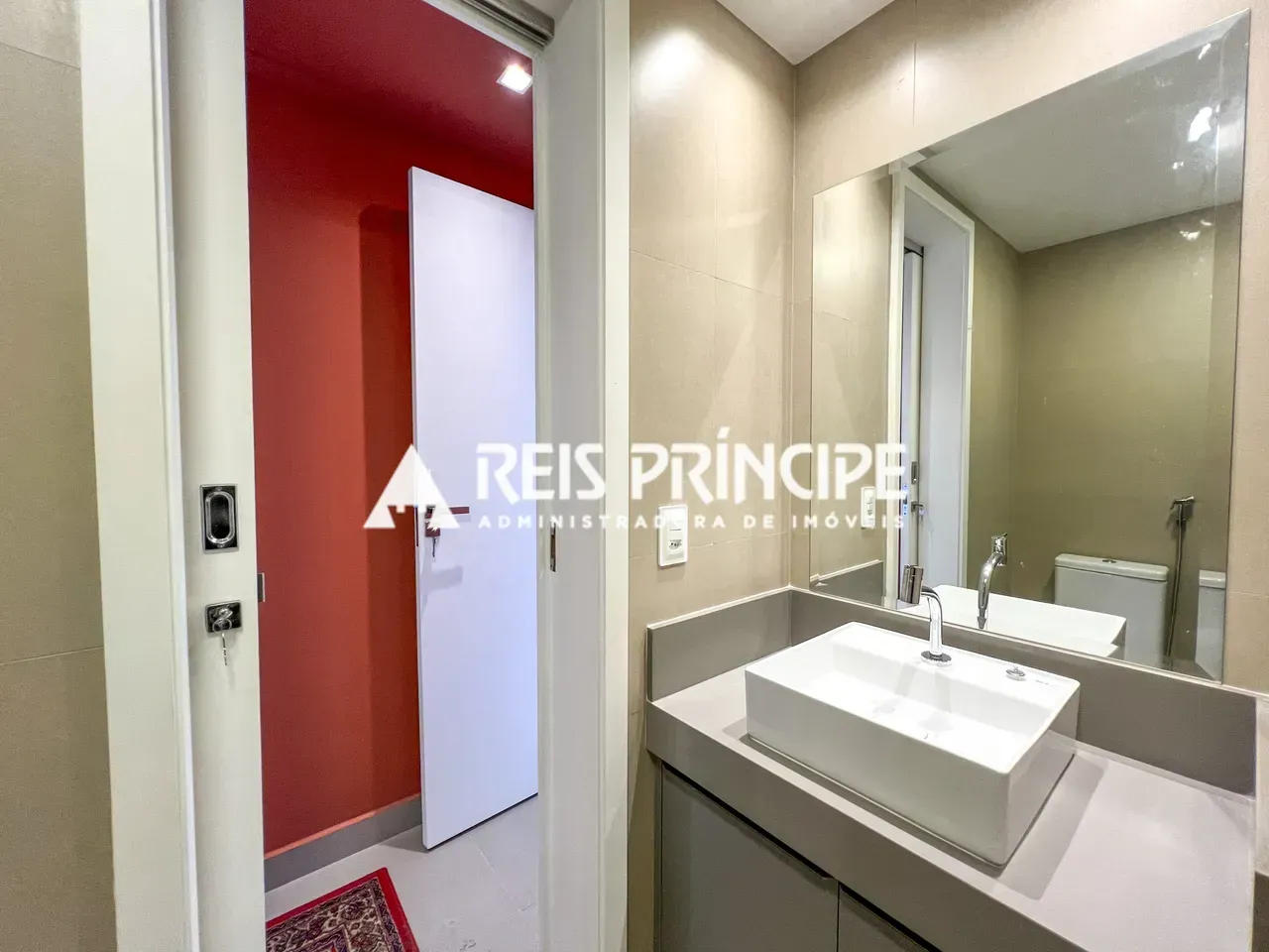 3-bedroom apartment with a suite; balcony and view — photo 17