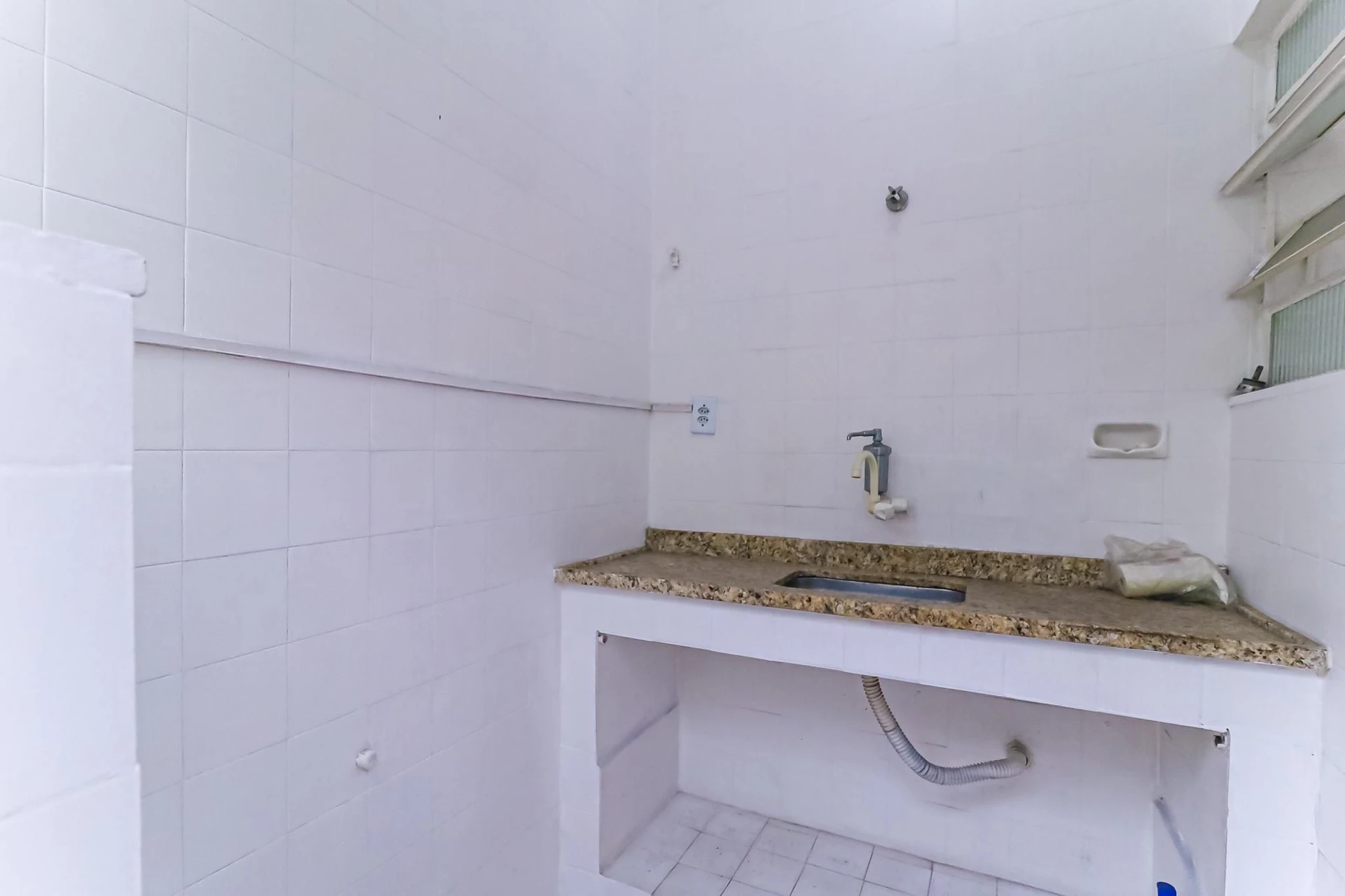 2-bedroom apartment, 90 m² — photo 27