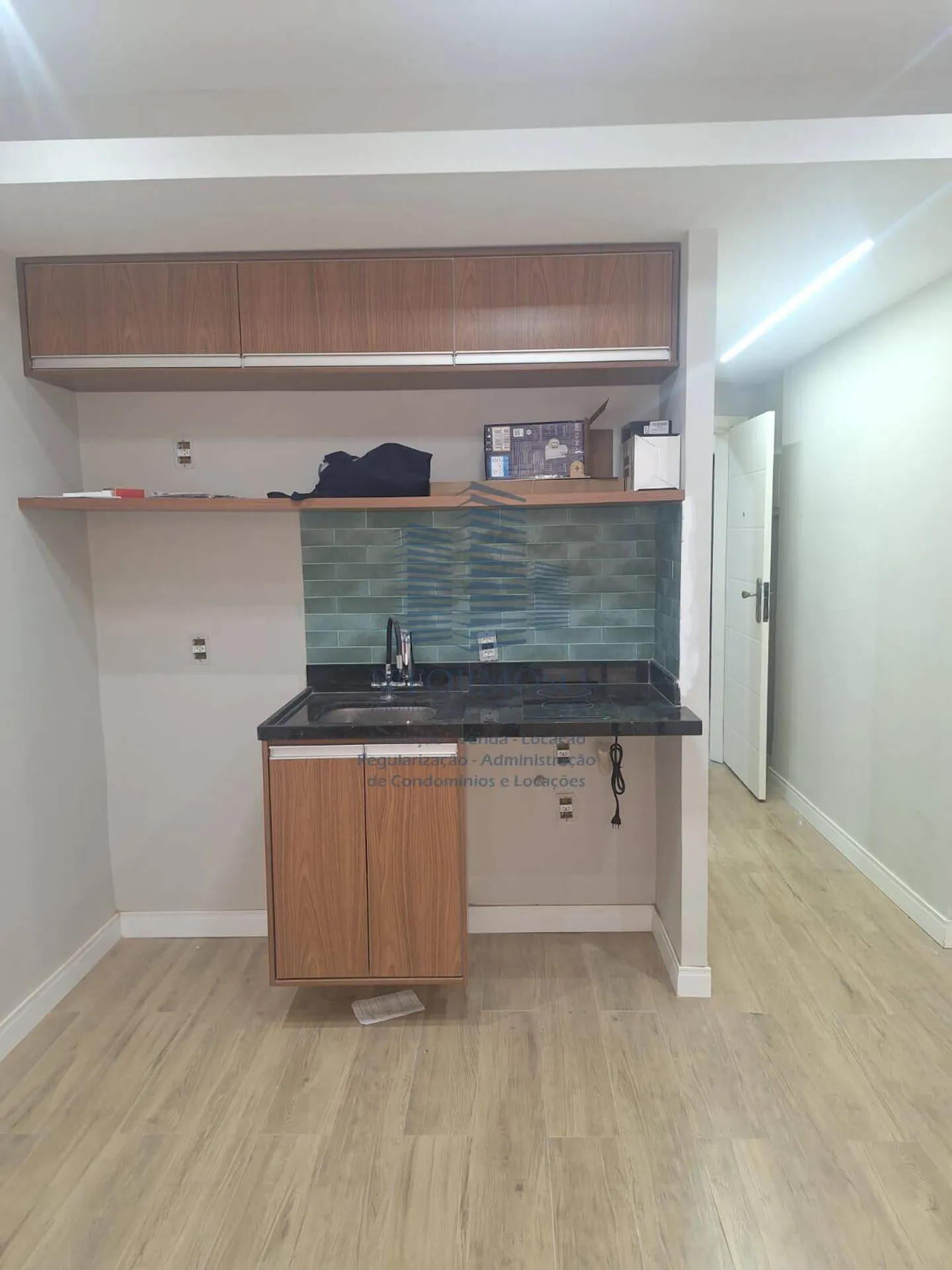 Дерев'яна підлога або ламінат та 1 спальня: квартира 30 м² — photo 11