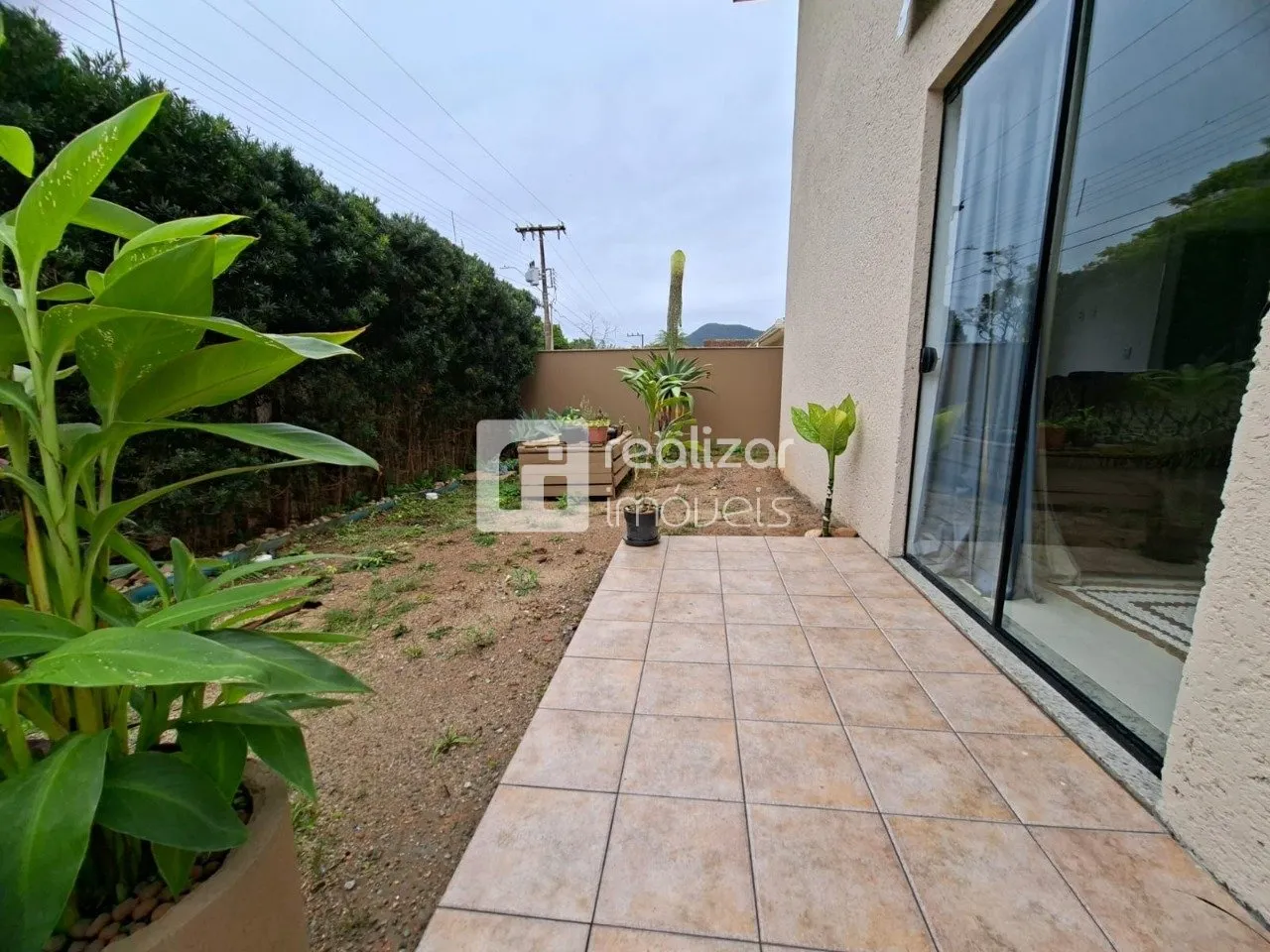 Furnished 30 m² studio with private garden — photo 11
