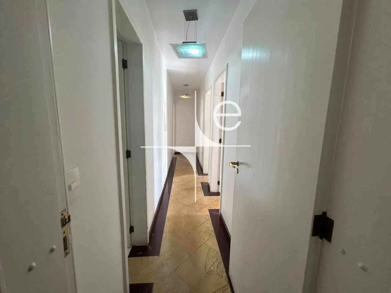 254 m² apartment with a walk-in closet and a home office — photo 38