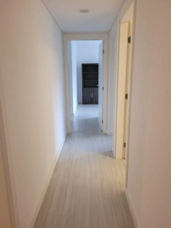 3-bedroom apartment with a park view — photo 29