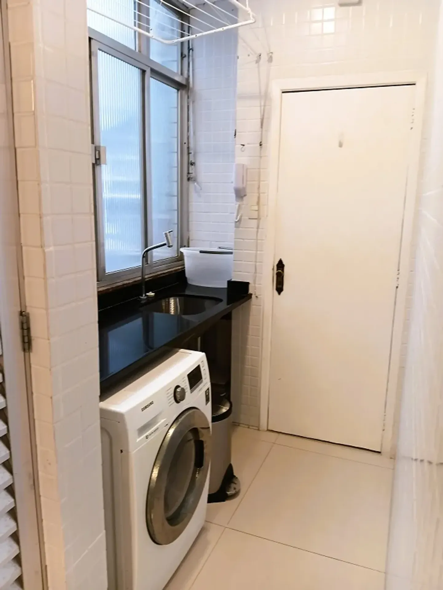 Furnished apartment with open-plan kitchen and 3 bedrooms — photo 42