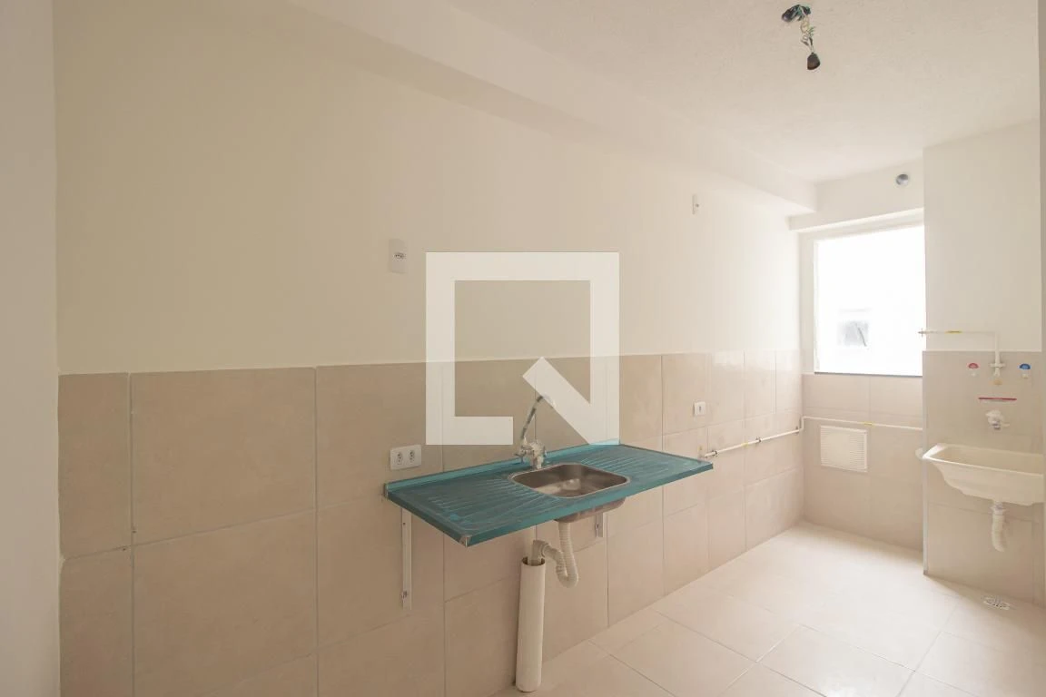 2-bedroom apartment in a building with a gym — photo 11