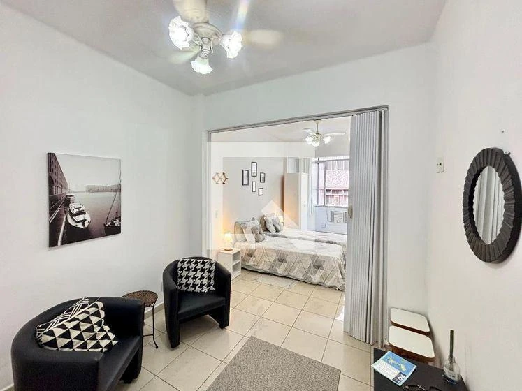 One-bedroom apartment with a washing machine — photo 12