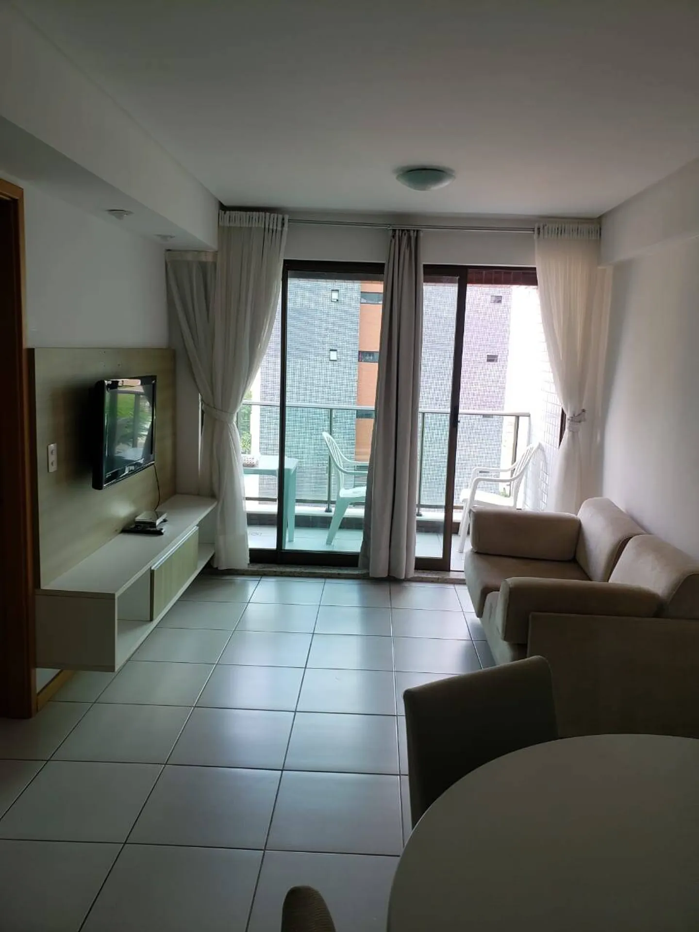 Квартира з 1 спальнею 48 м² і балконом — photo 2
