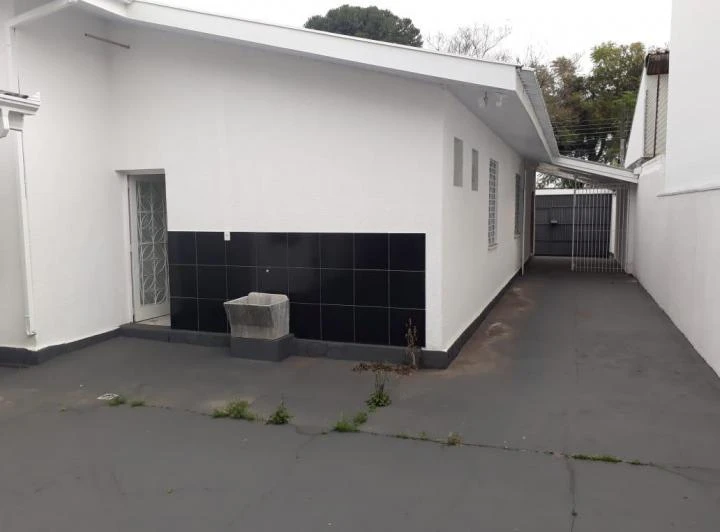 Unfurnished 460 m² house with 3 bathrooms and 10 parking spots — photo 7