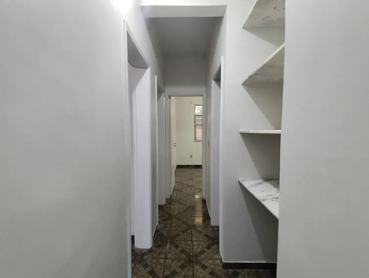 Unfurnished apartment with 2 bedrooms and a washing machine — photo 18