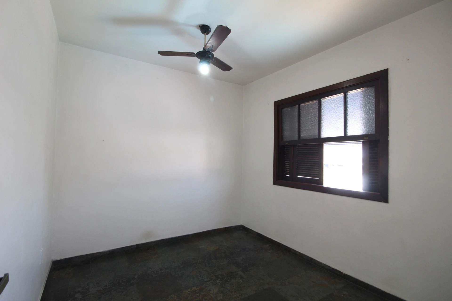 4-bedroom house with a bathtub in Rio de Janeiro — photo 6