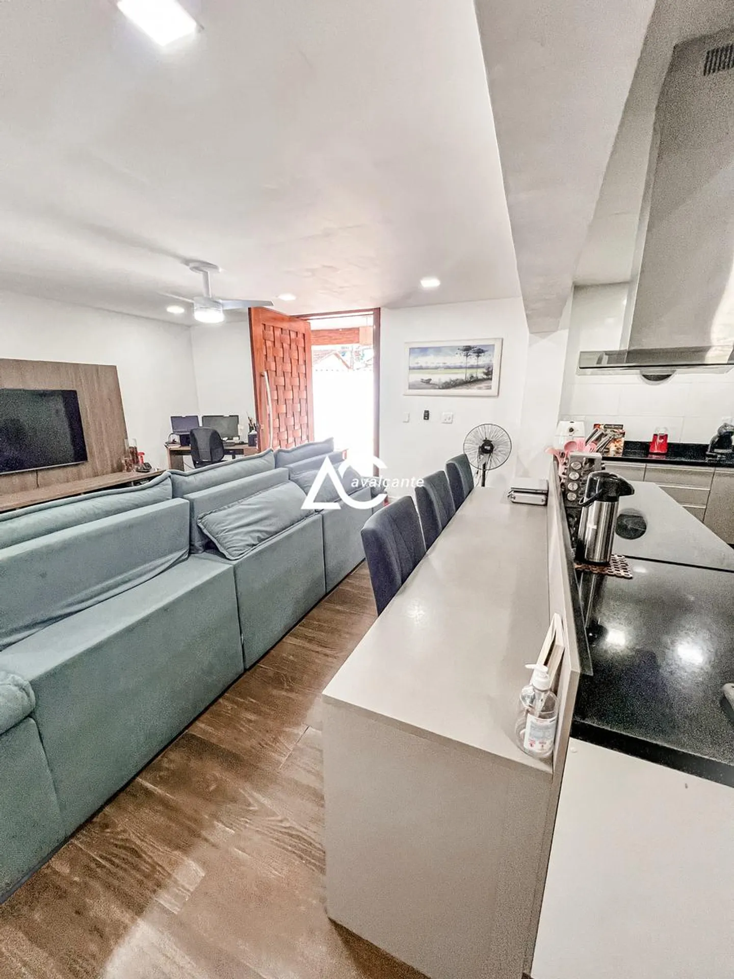 Washing machine in a 3-bedroom house, 360 m² — photo 54