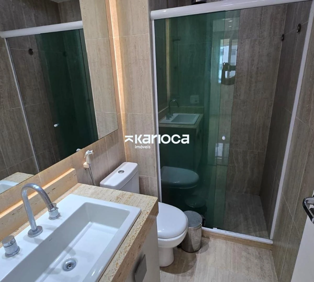 Floor-to-ceiling windows in a 3-bedroom apartment, 90 m² — photo 17