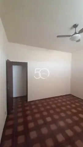 3-bedroom apartment in a building with a pool — photo 4
