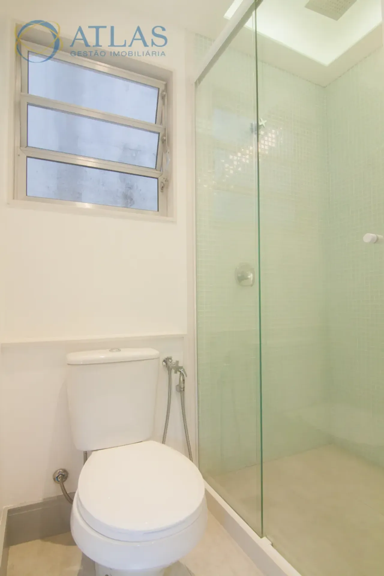 Apartamento, 90 m², com janelas do piso ao teto — photo 23