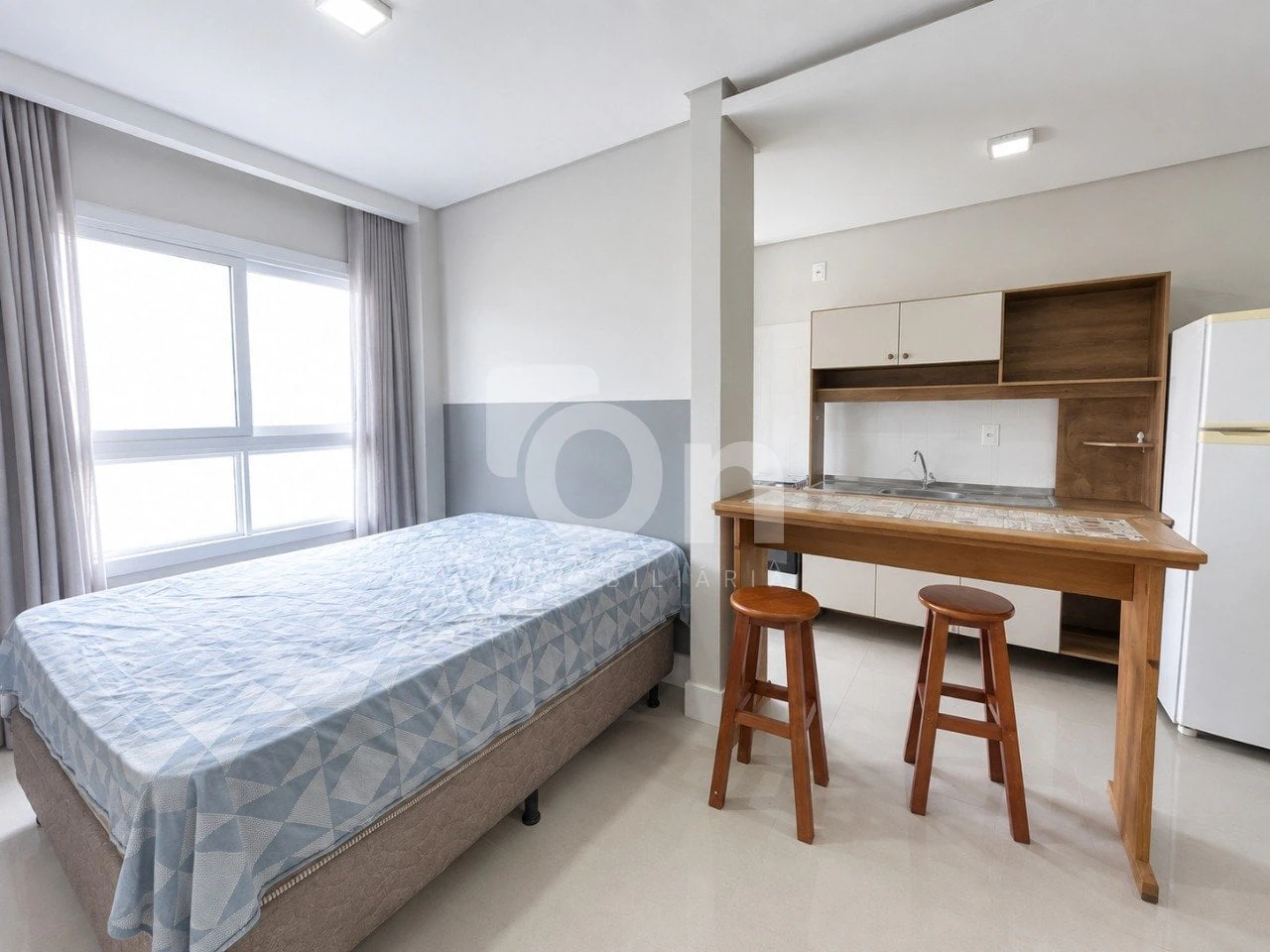One-bedroom apartment in a building with a coworking space — photo 4