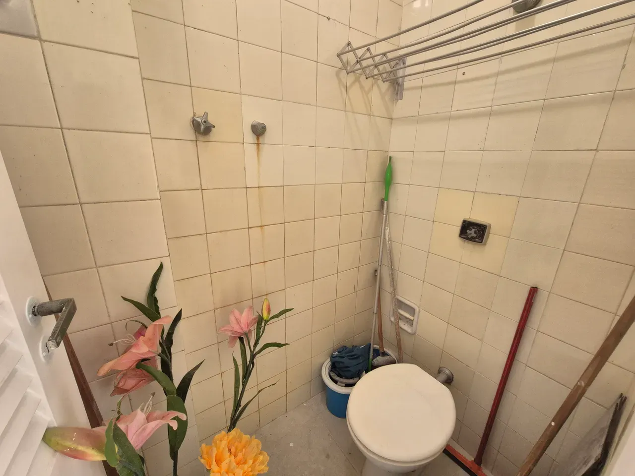 Bathtub in a 3-bedroom apartment, 165 m² — photo 20