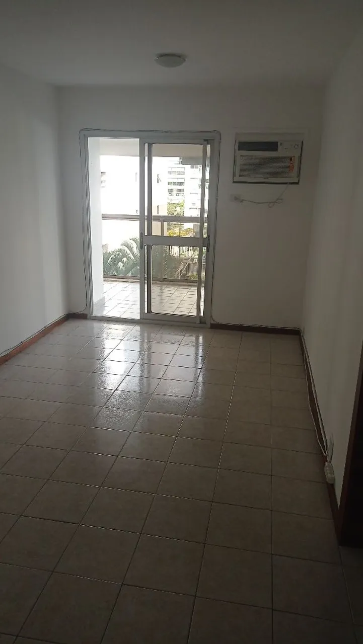 Glass-enclosed balcony in a 2-bedroom apartment, 78 m² — photo 8