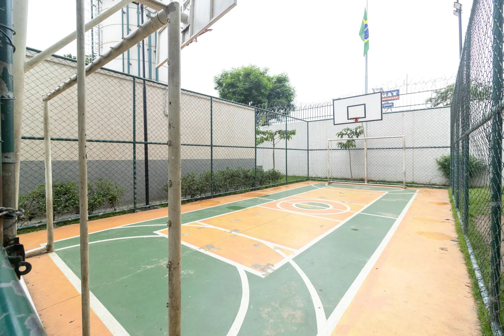 Apartamento com 2 quartos e piscina no condomínio — photo 31
