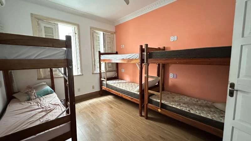 Furnished apartment with 11 bedrooms and 5 bathrooms — photo 4