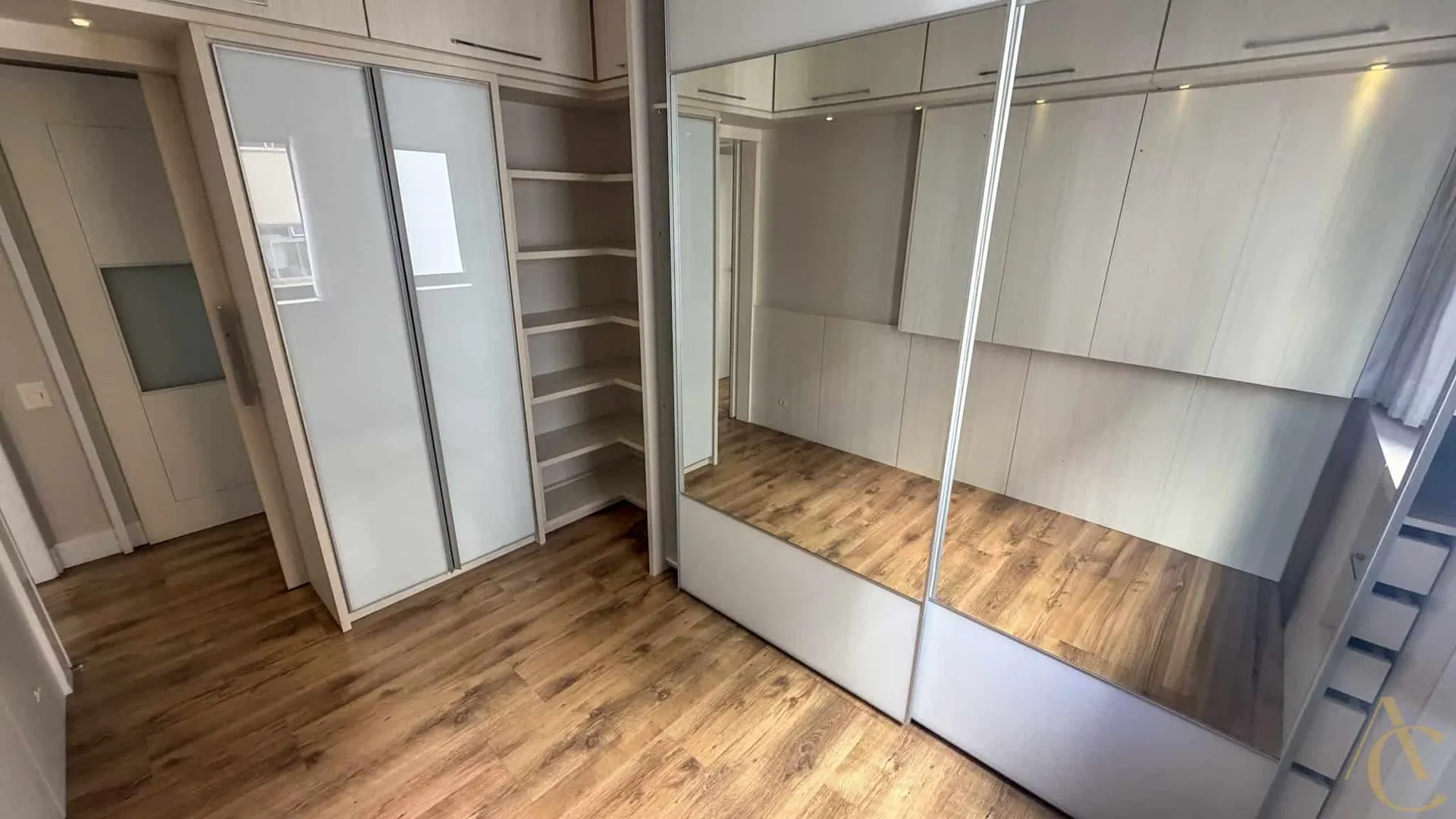Apartamento amueblado de 115 m² con 3 habitaciones y suite — photo 30