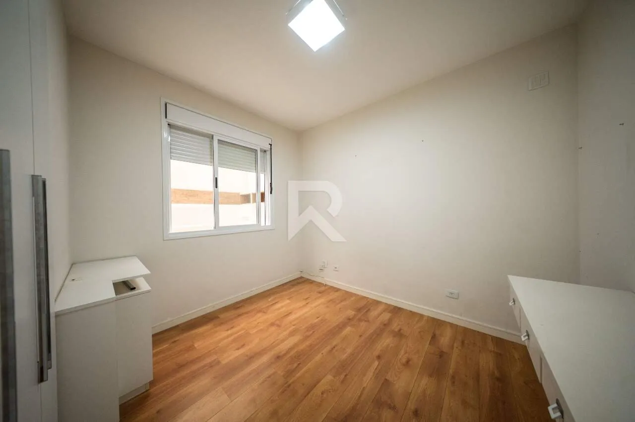Casa com piscina, jardim e 4 quartos — photo 46