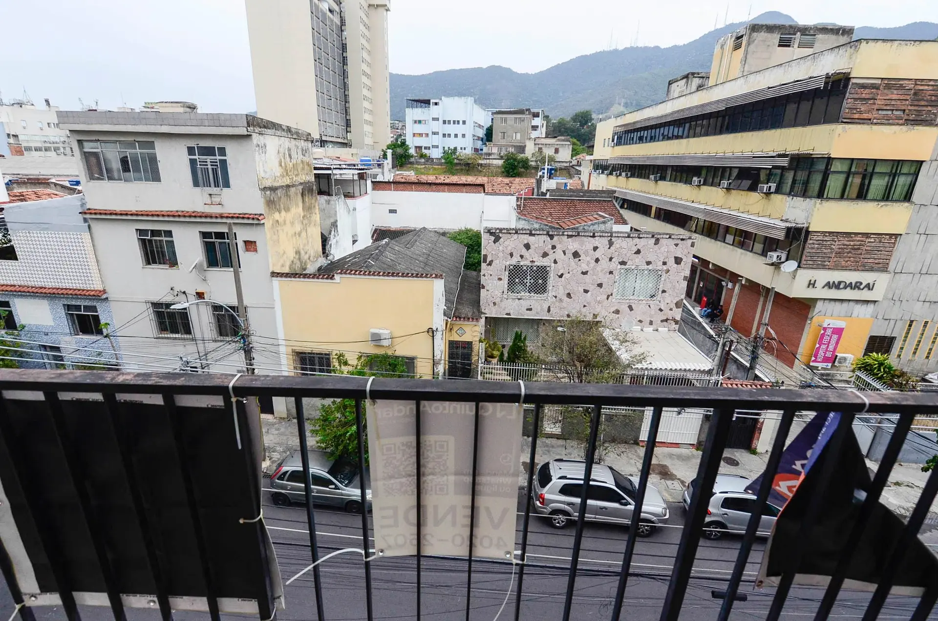 Unfurnished apartment with 2 bedrooms and a balcony — photo 21