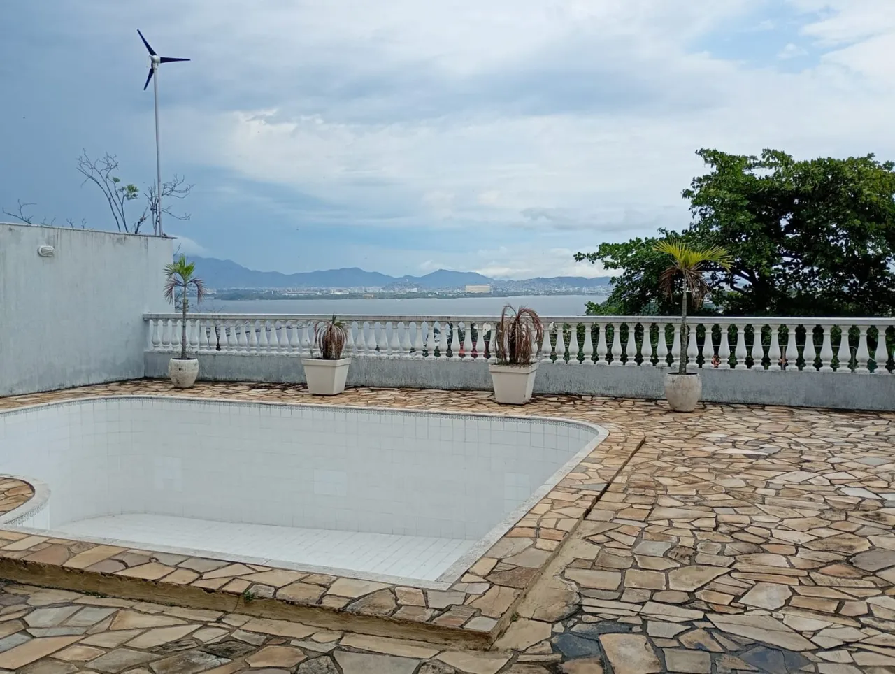 Furnished rental house with 3 bedrooms and 5 bathrooms — photo 7
