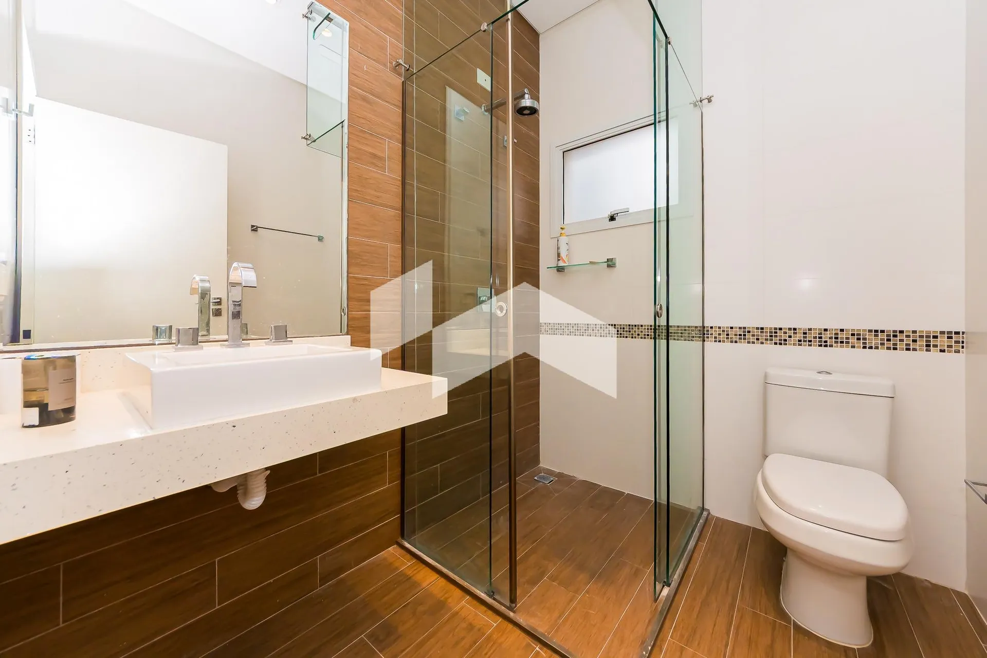Unfurnished house with 4 en-suite bedrooms and 7 baths — photo 21