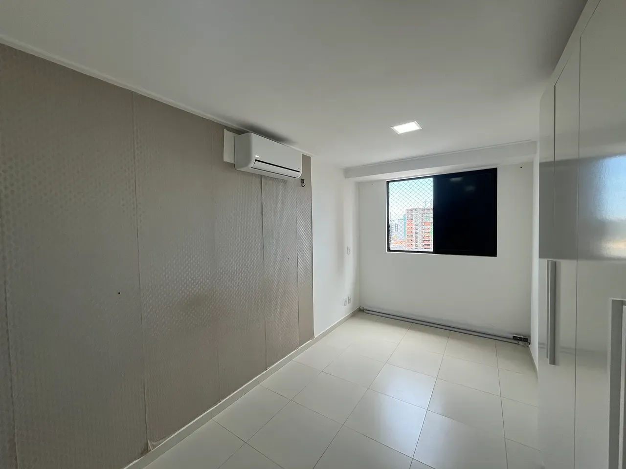 62 m² apartment with a washing machine and a water view — photo 6
