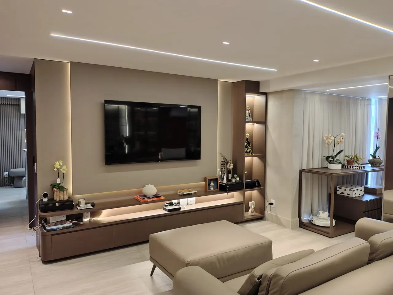 Apartamento com 3 quartos e varanda, pisos de cerâmica — photo 14