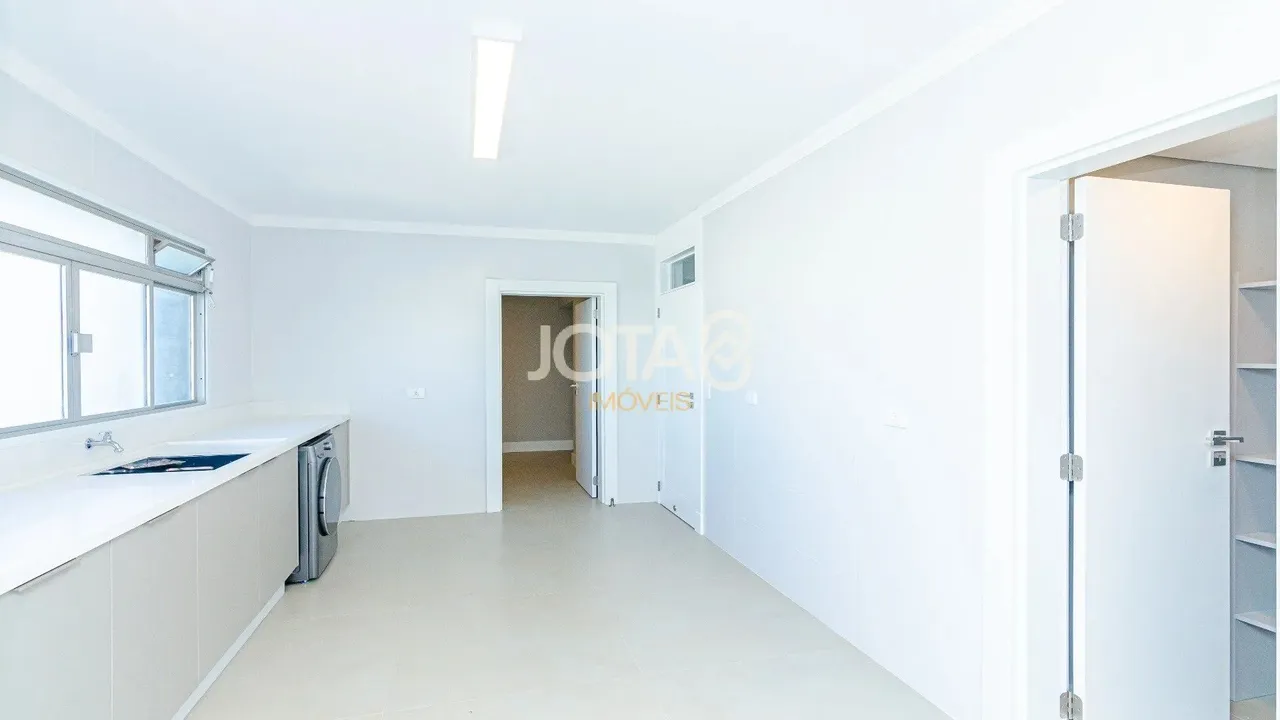 4-bedroom apartment with 607 m² and 4 parking spots — photo 12
