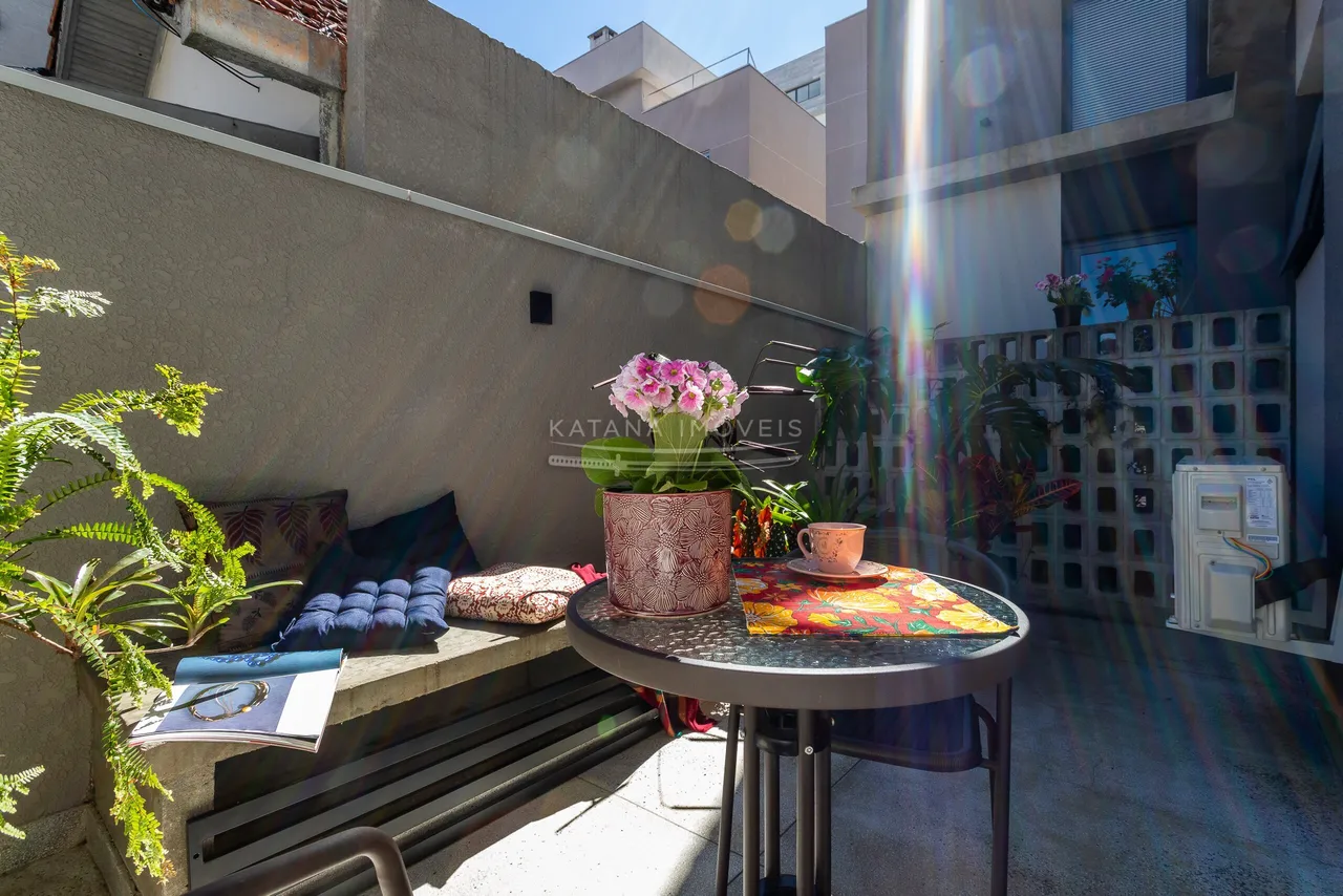 Studio mobiliado com cozinha compacta e 1 banheiro — photo 8