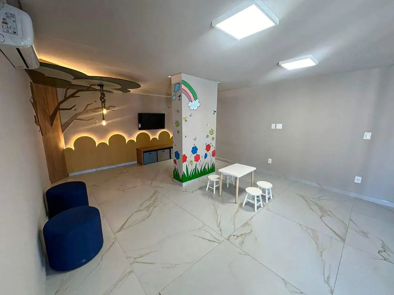 3-bedroom rental apartment with 1 suite and 2 parking — photo 13