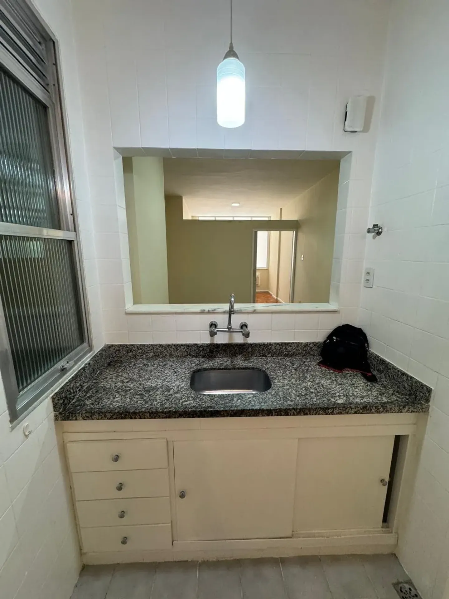 Apartment on the 5th floor with wood or laminate floors — photo 5