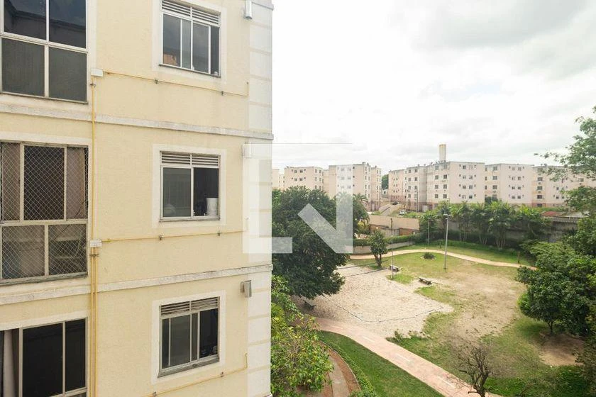 Apartamento de 2 quartos em condomínio com piscina — photo 6