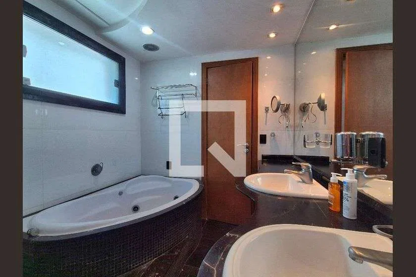 Apartamento de 380 m² com cozinha integrada e 4 quartos — photo 7