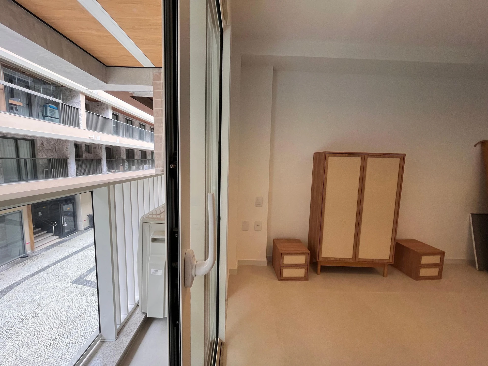 2-bedroom apartment in a building with a sauna — photo 20