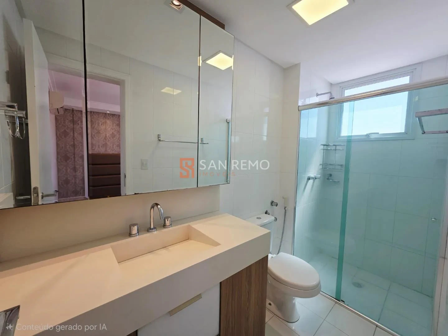 2-bedroom apartment in a building with a gym — photo 10