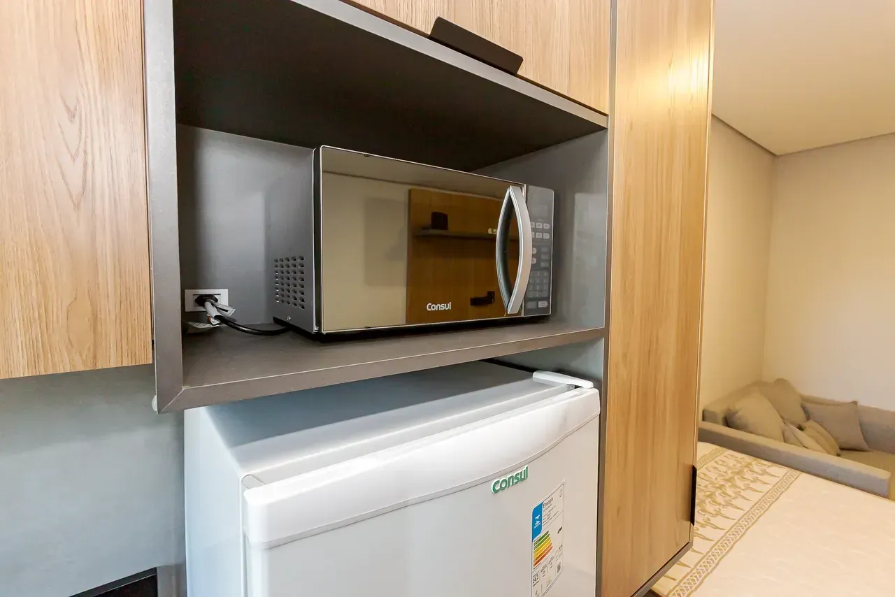 Furnished 1-bedroom apartment with 1 bathroom — photo 8