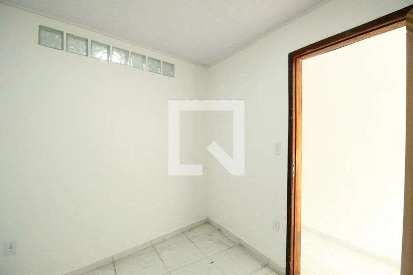 155 m² rental with 2 bedrooms and private garden — photo 12