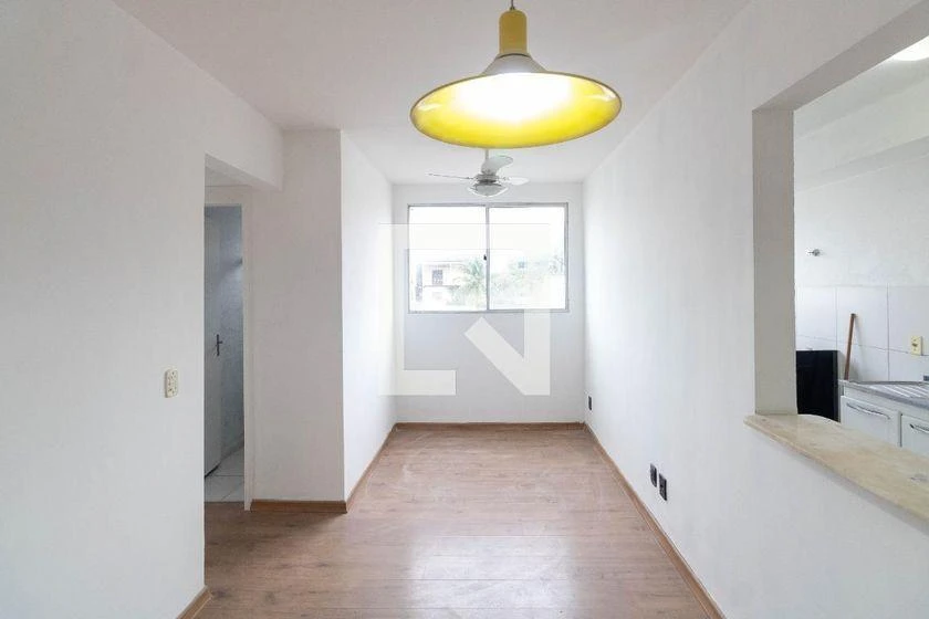 Apartamento de 2 quartos em condomínio com piscina — photo 3