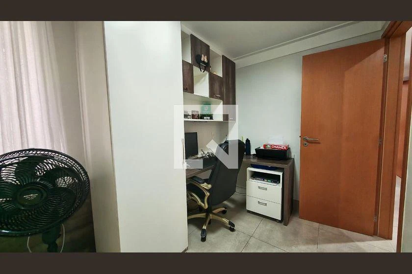 Furnished apartment, 160 m², with a glass-enclosed balcony — photo 43