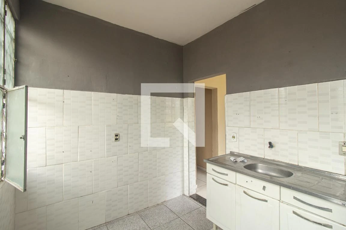 Unfurnished house with 2 bedrooms and 1 tiled bath — photo 5