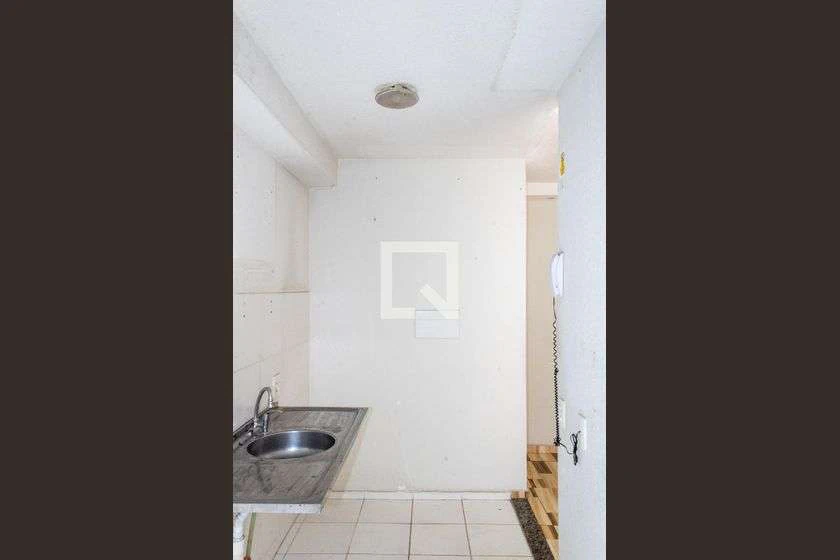 Apartamento com 2 quartos e área de lavanderia — photo 50