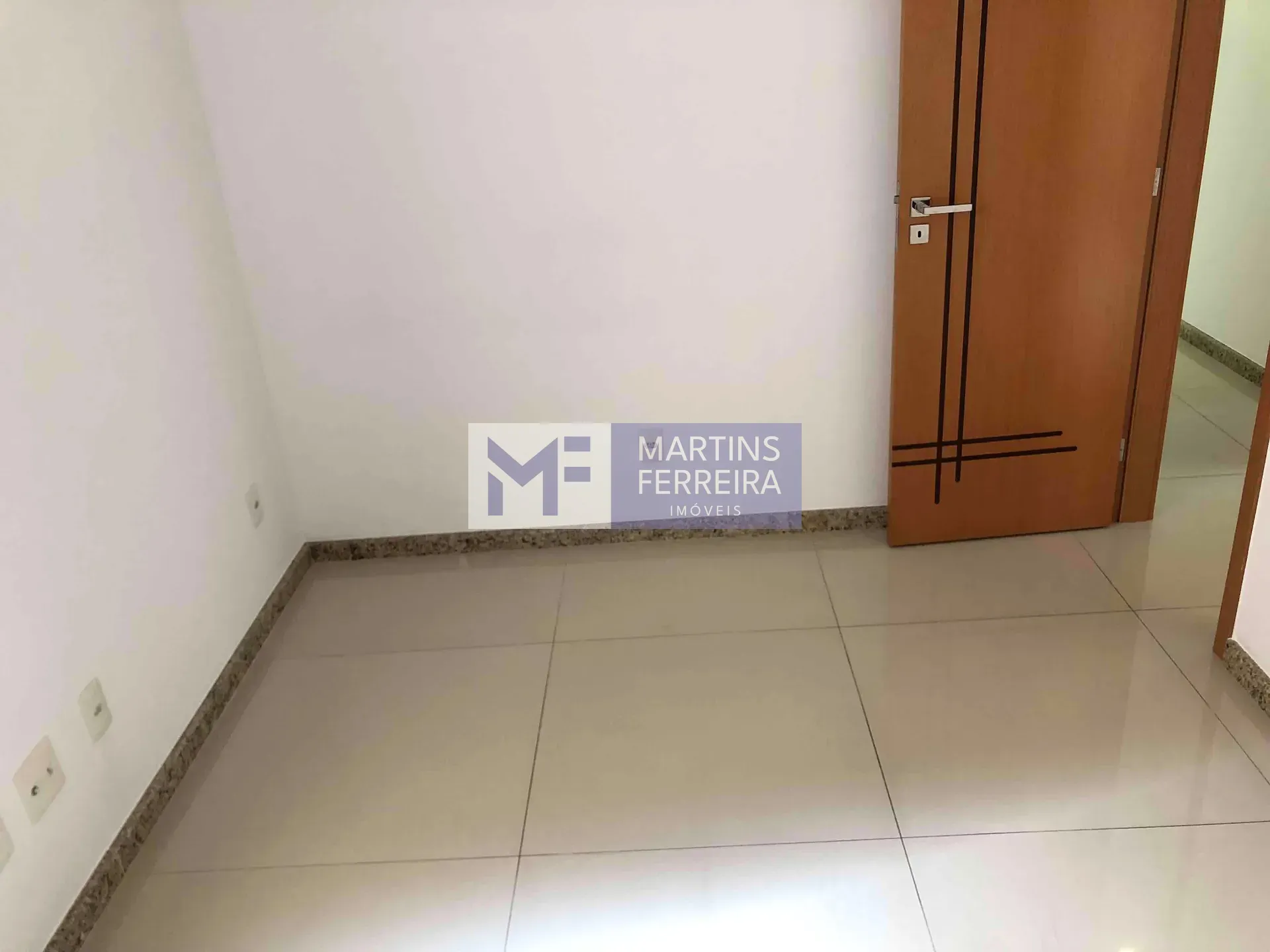 Apartamento no 1º andar com varanda envidraçada — photo 33