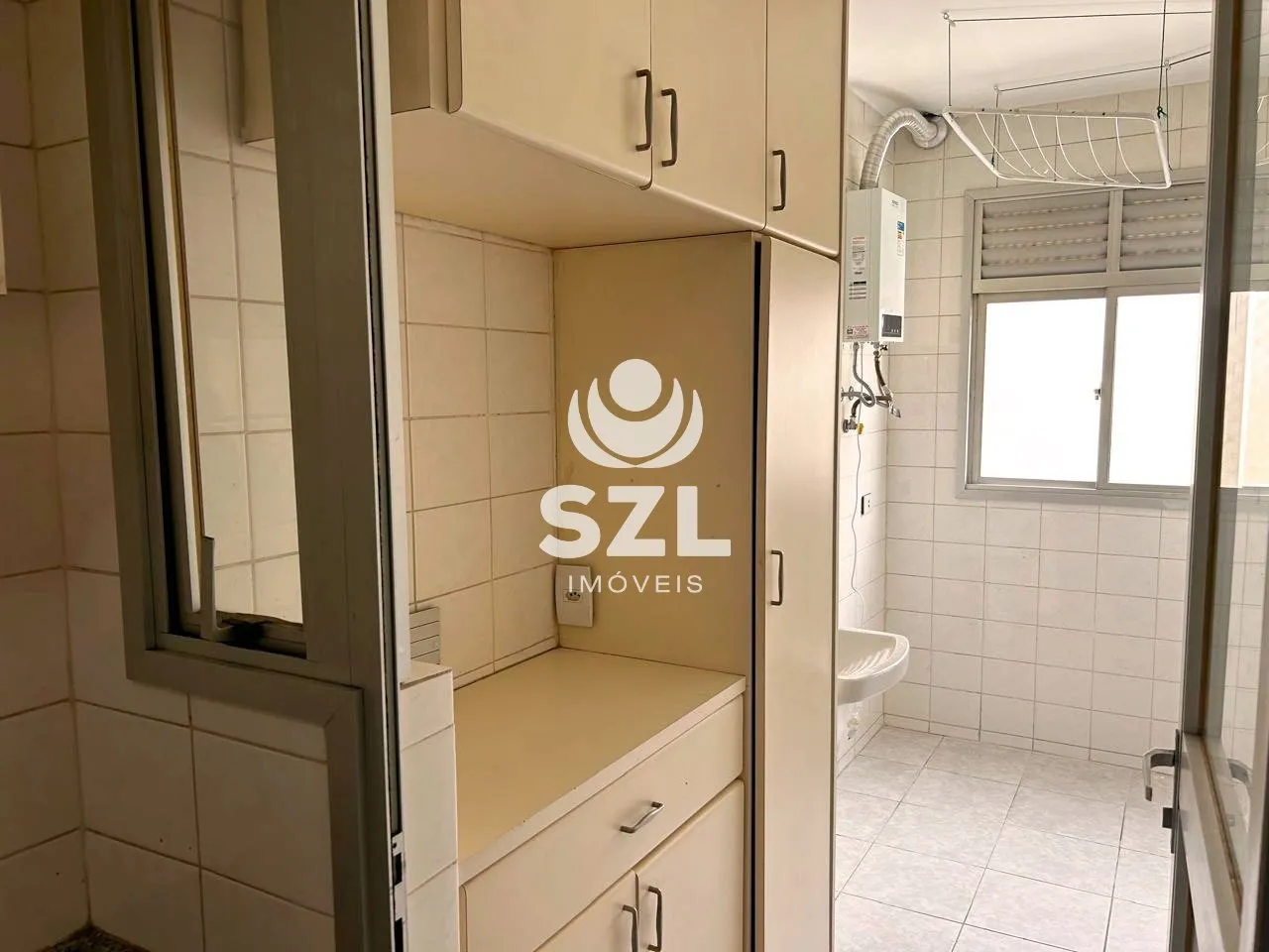 Apartamento com piso de madeira ou laminado, Cabral — photo 12