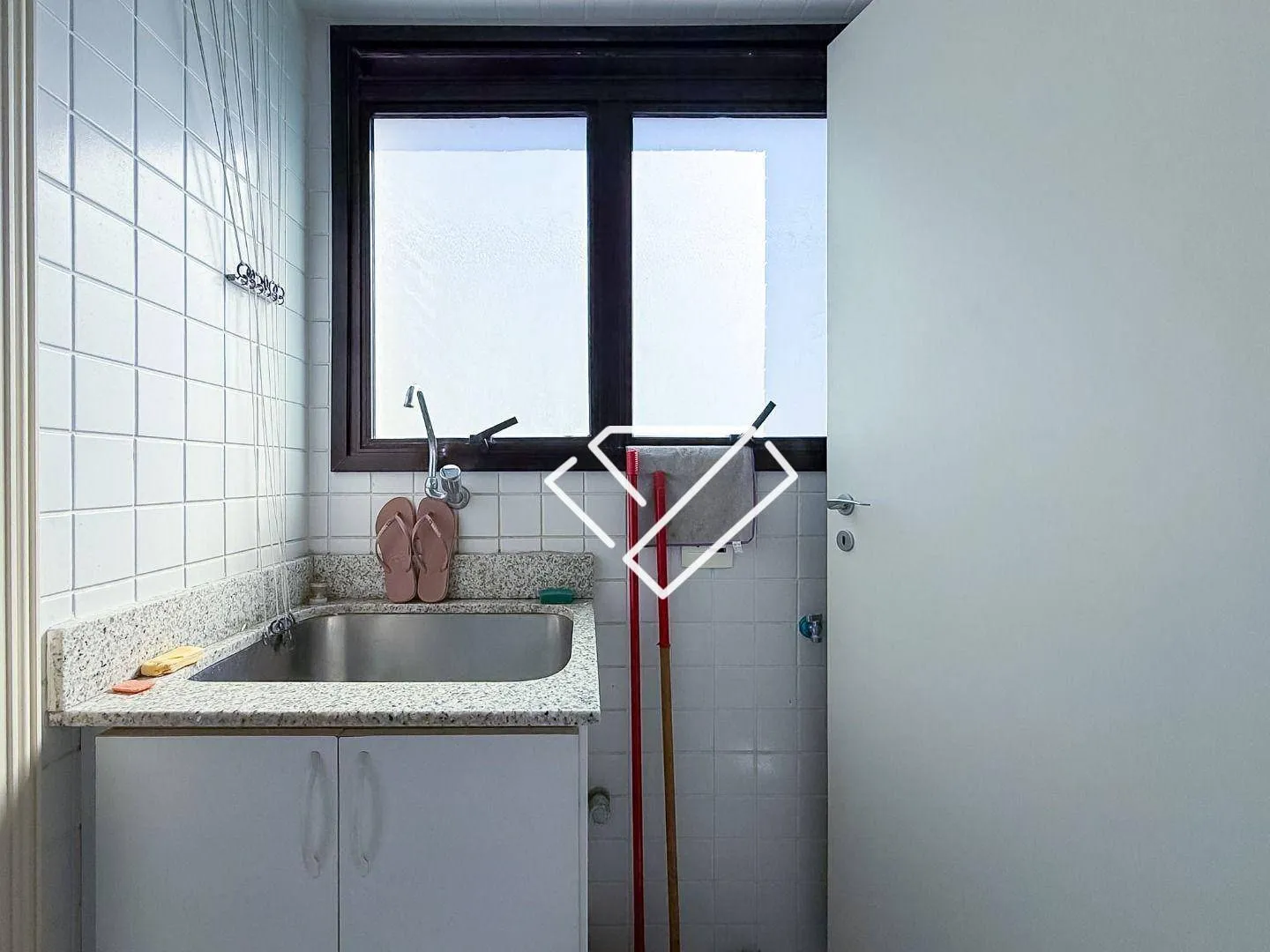 3-bedroom apartment with 165 m² and 3 parking spaces — photo 32