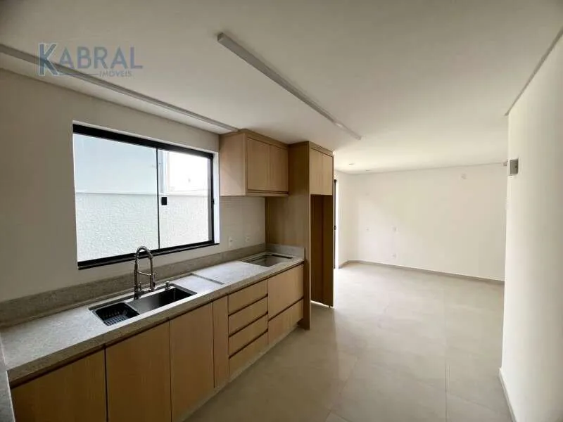 30 m² studio with balcony sink and built-in grill — photo 17